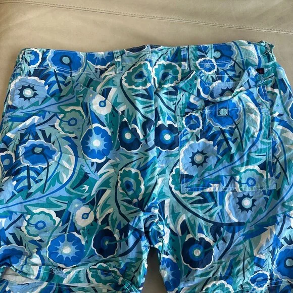 Relwen Men's Trunks.Bllue/White floral print.Size 38